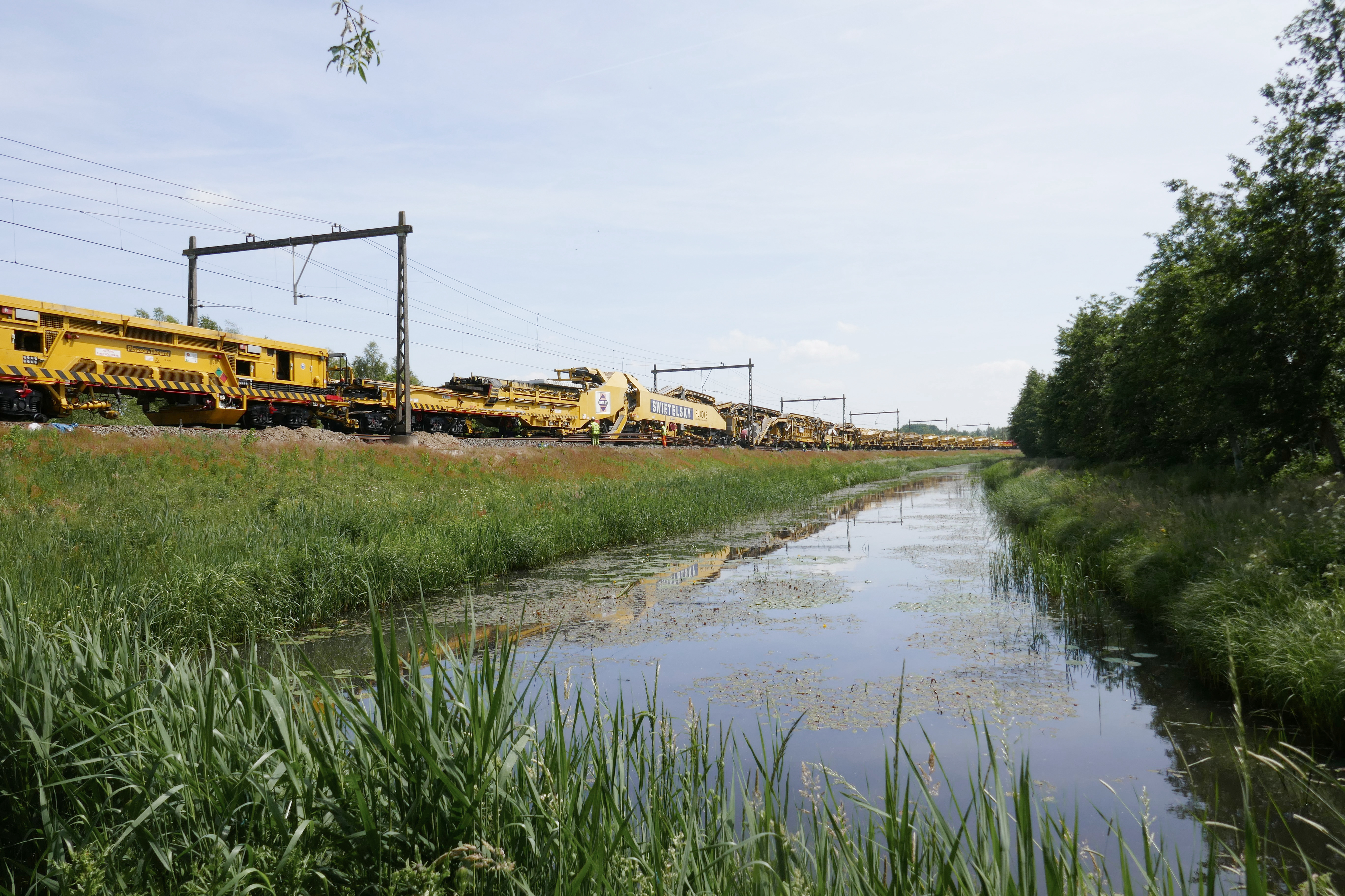 Bouwwerkzaamheden aan het spoor (RU 800 S), Wadden - Jernbanearbejde