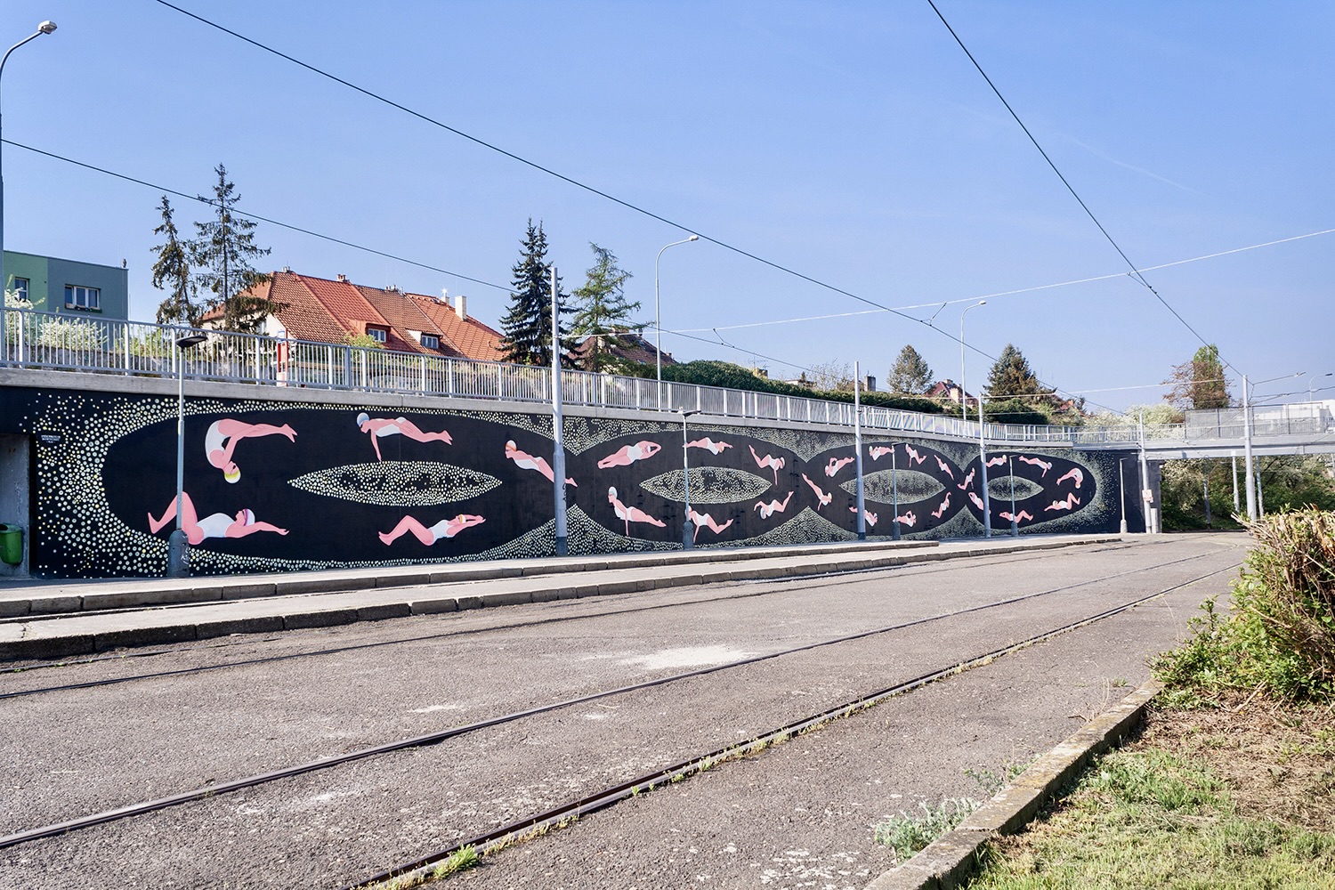 Praha 15, ul. Průmyslová – rekonstrukce opěrné zdi - Vej- og brobyggeri