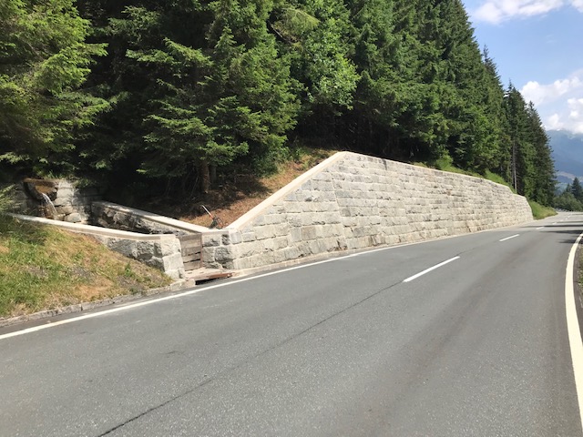 Mauersanierung an der Gerlos Alpenstraße in Krimml - Vej- og brobyggeri