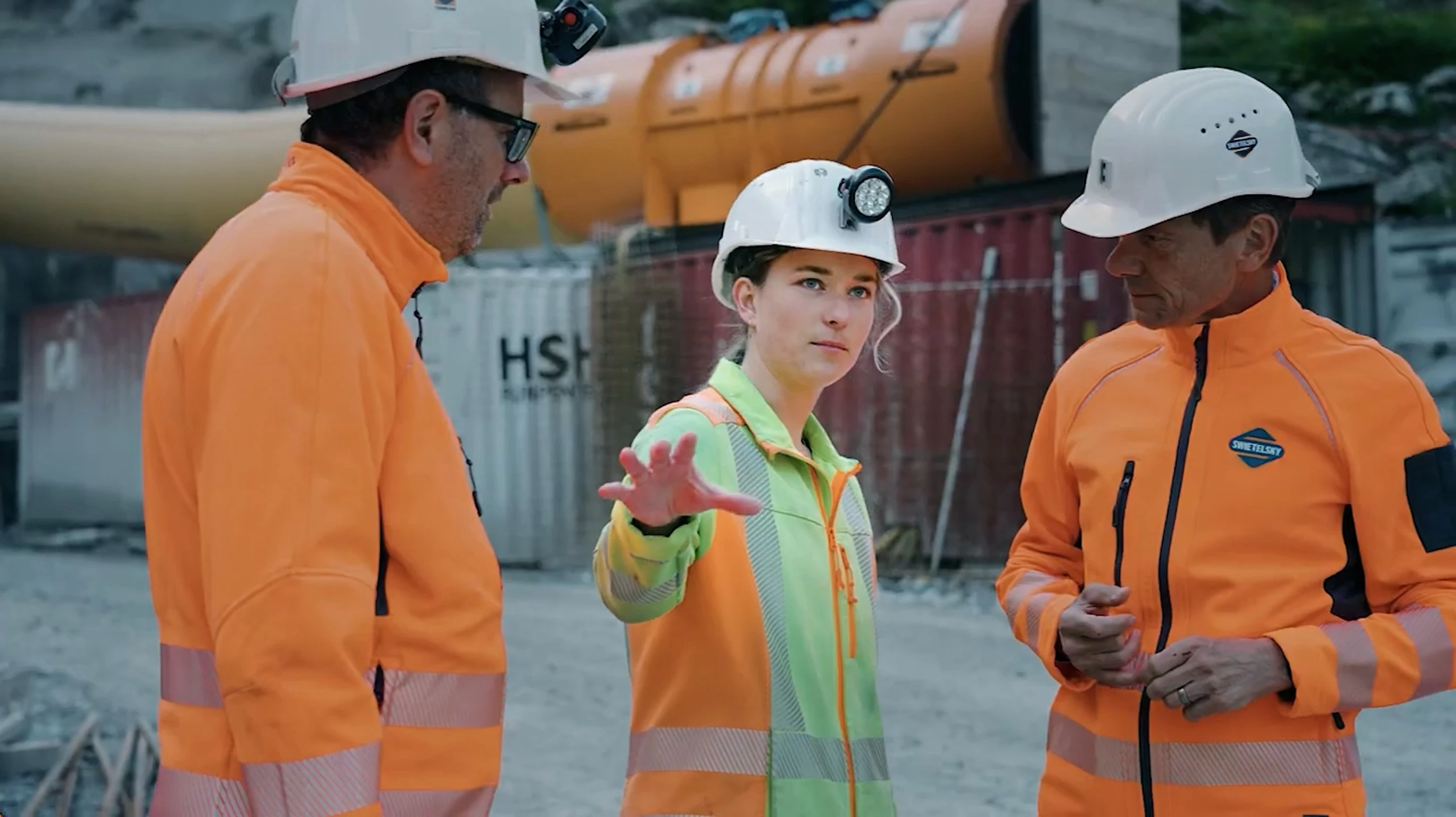 Baustelle Frau Krammer Logo Korr