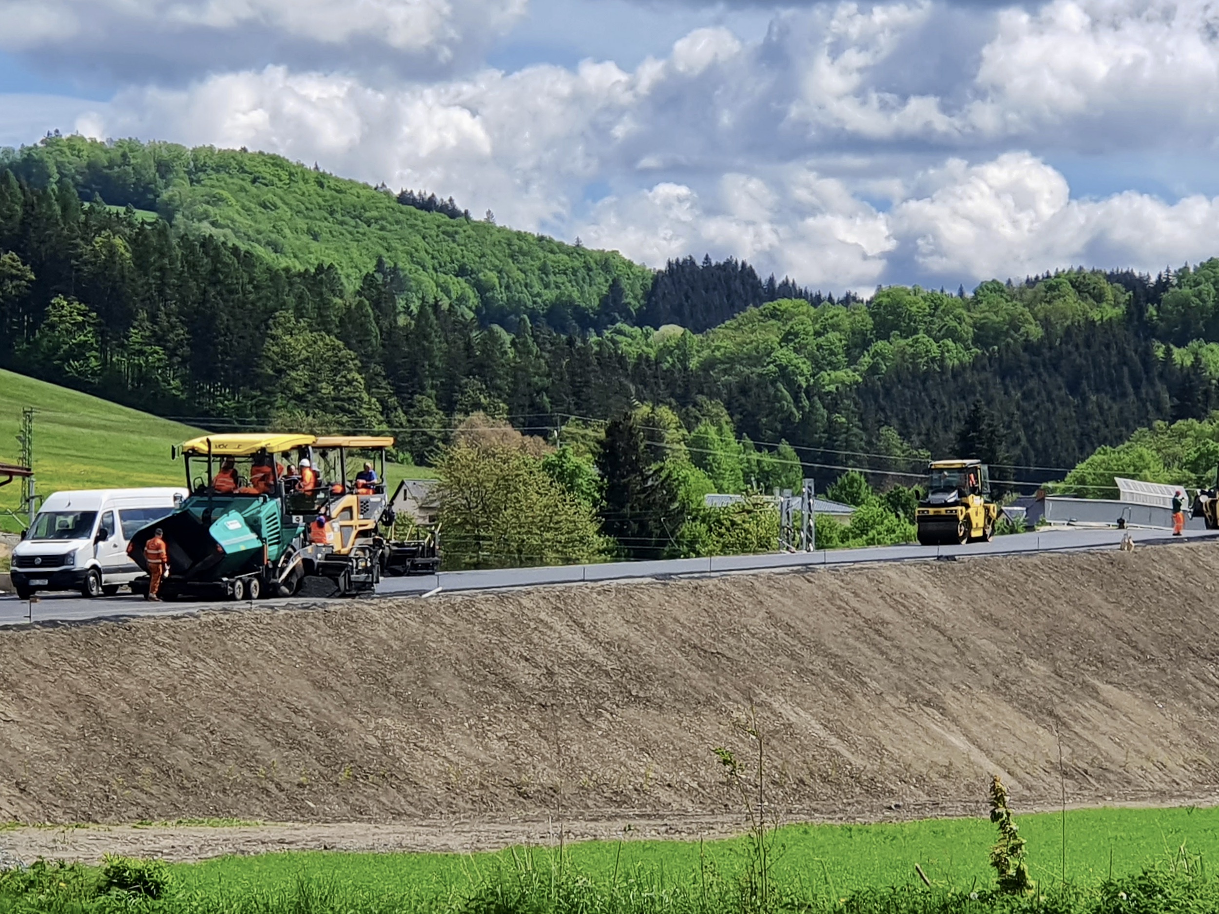 Silnice III/05736, Vsetín – sanace silničního tělesa, ul. Bobrky - Vej- og brobyggeri