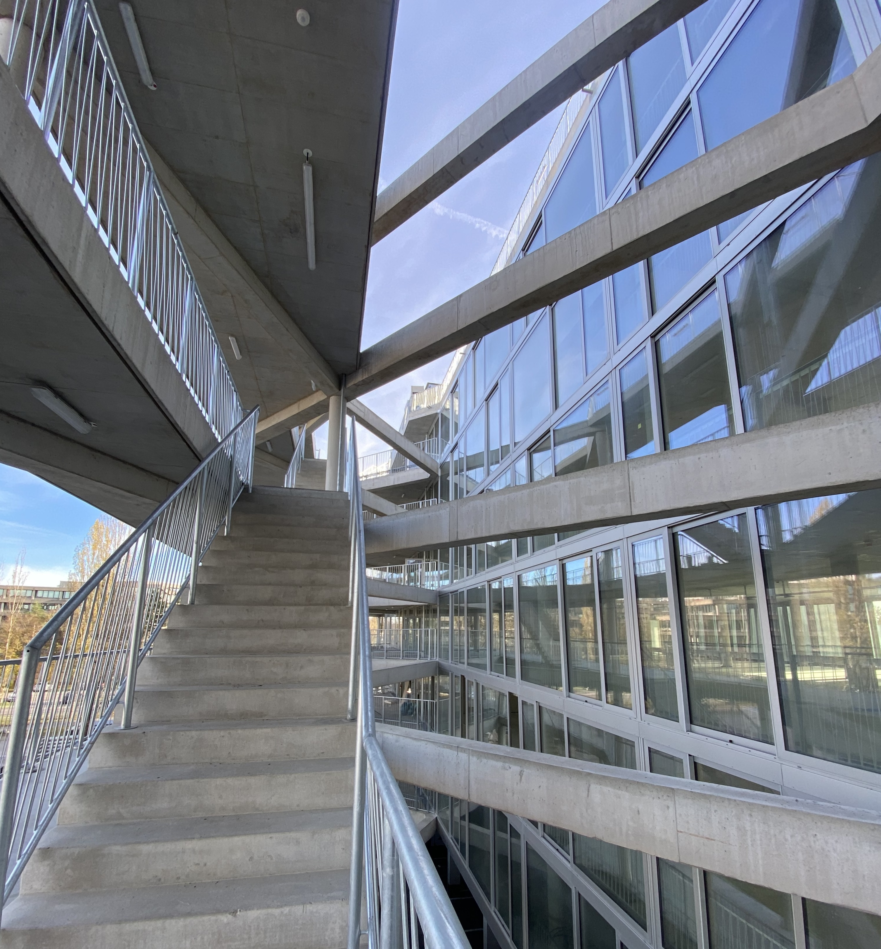 Hammerschmidt - Bürogebäude mit Dachterrasse und offenem Parkdeck - Byggearbejde