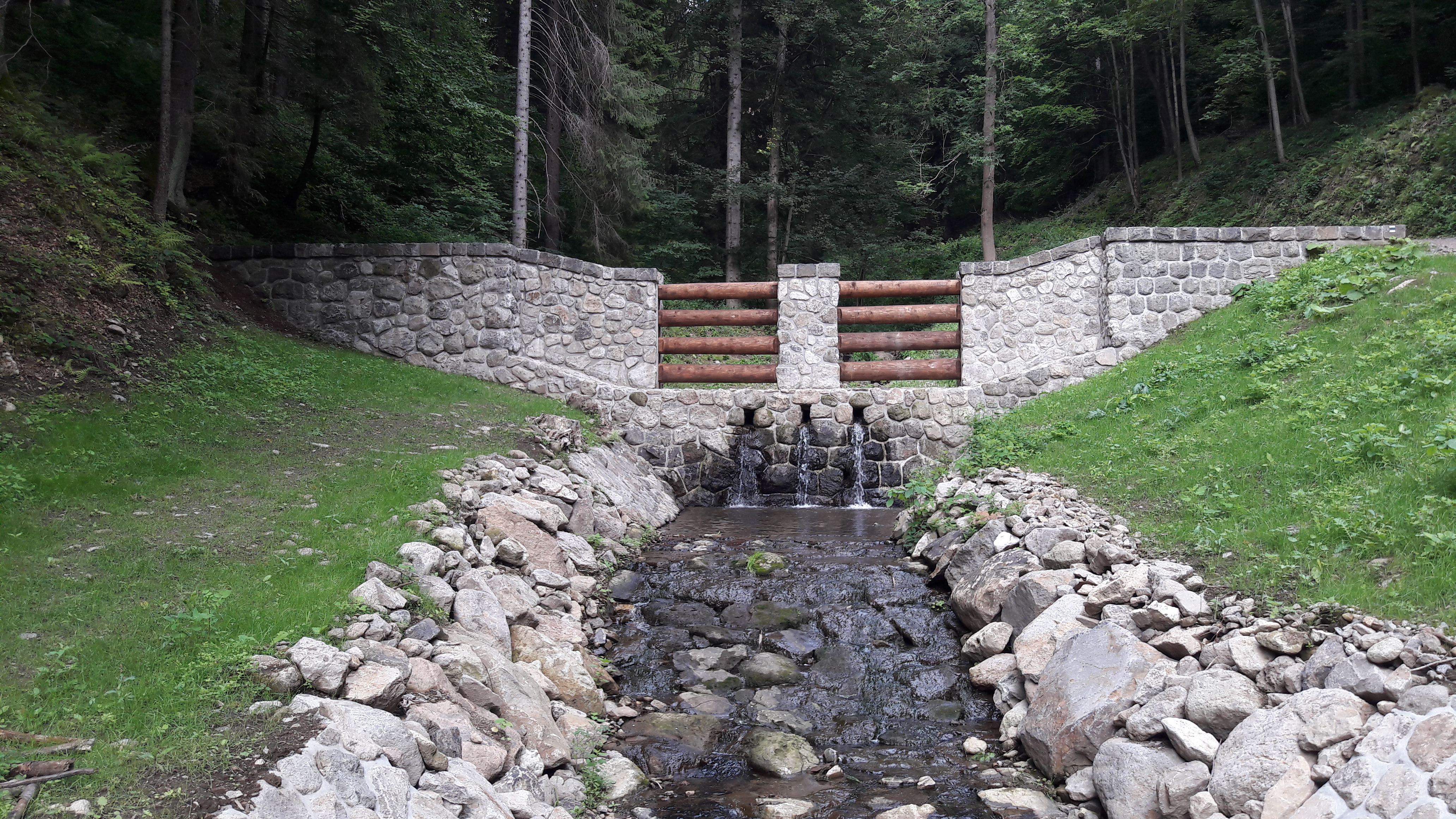 Protipovodňové opatrenia - rekonštrukcia prehrádzok v Krahuľskej doline - Byggevirksomhed