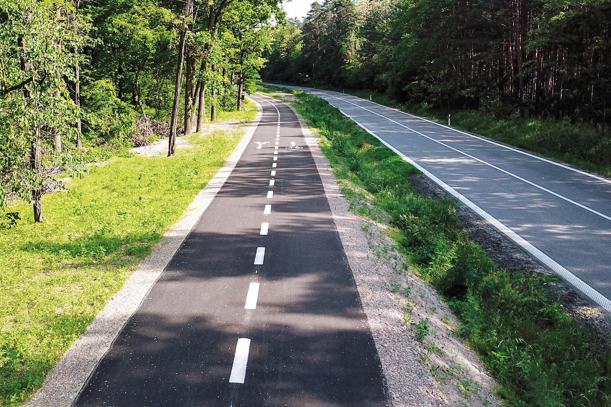 Cyklostezka, Hodonín – Ratíškovice - Vej- og brobyggeri