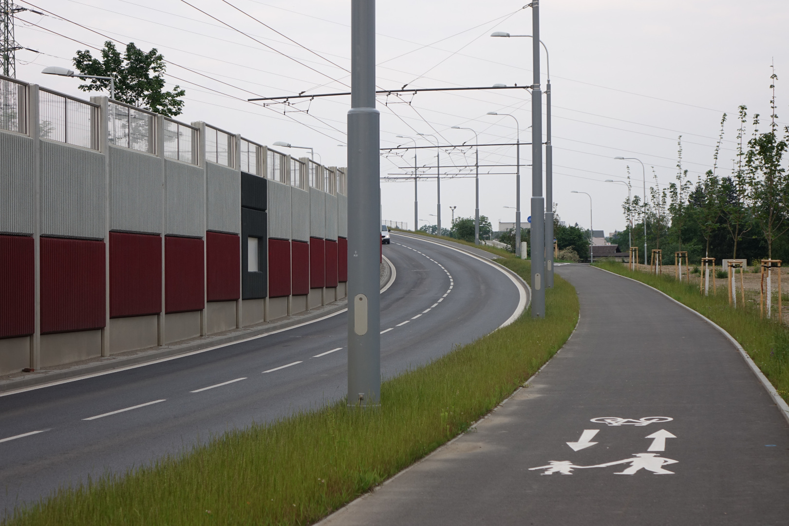 Uzel Plzeň, 3. stavba - přesmyk domažlické trati - Vej- og brobyggeri