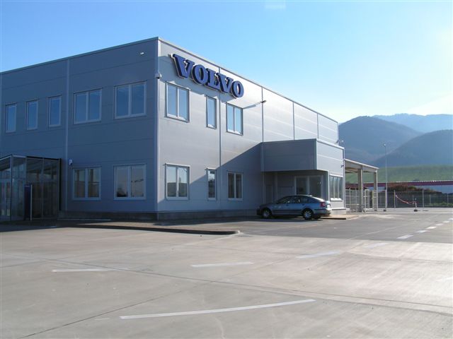 Predajné a servisné centrum VOLVO Truck Strečno / priemyselné a energetické stavby - Byggearbejde