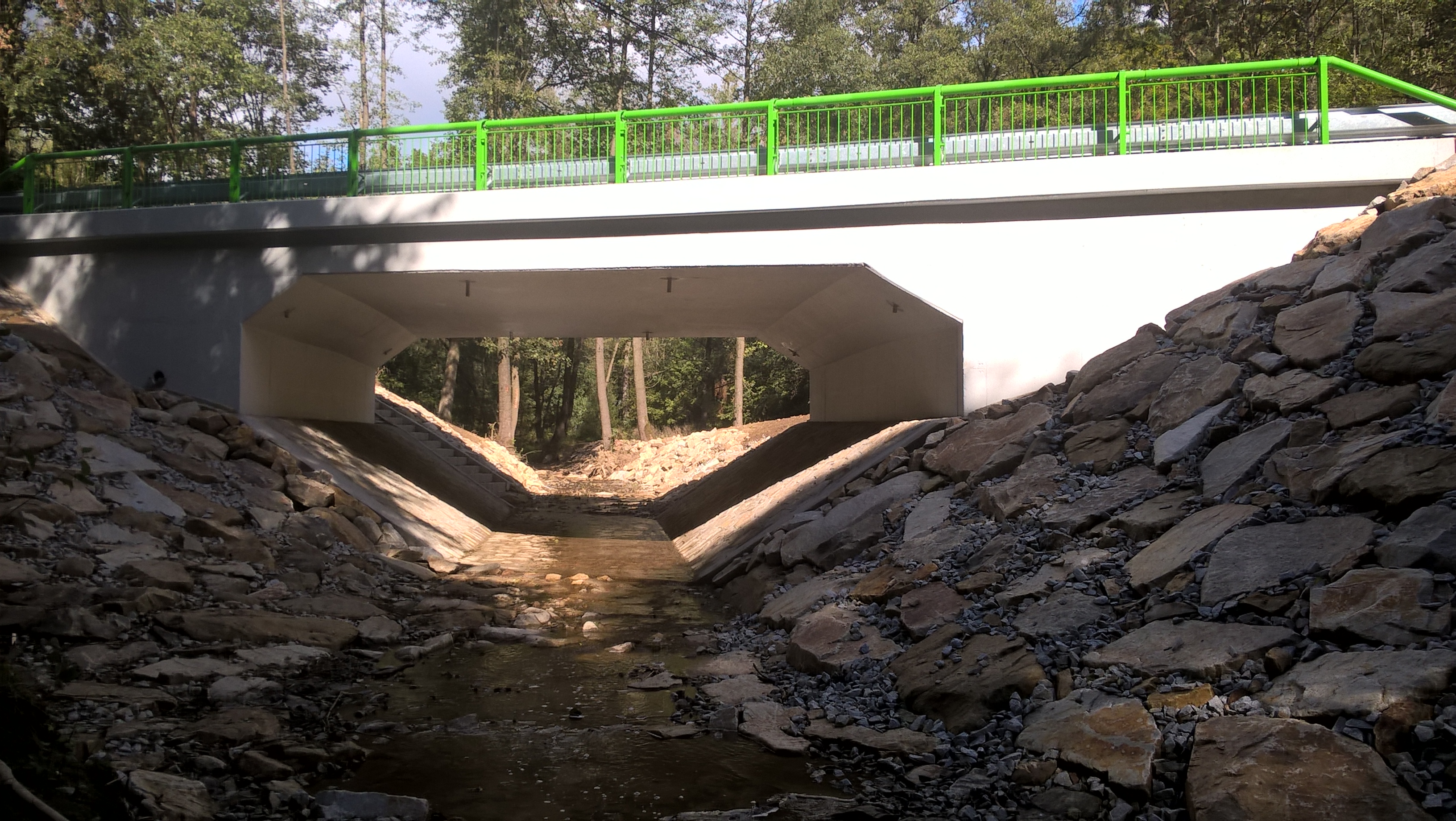 Silnice II/151 – rekonstrukce mostu v Liščích Horách před Dačicemi - Vej- og brobyggeri