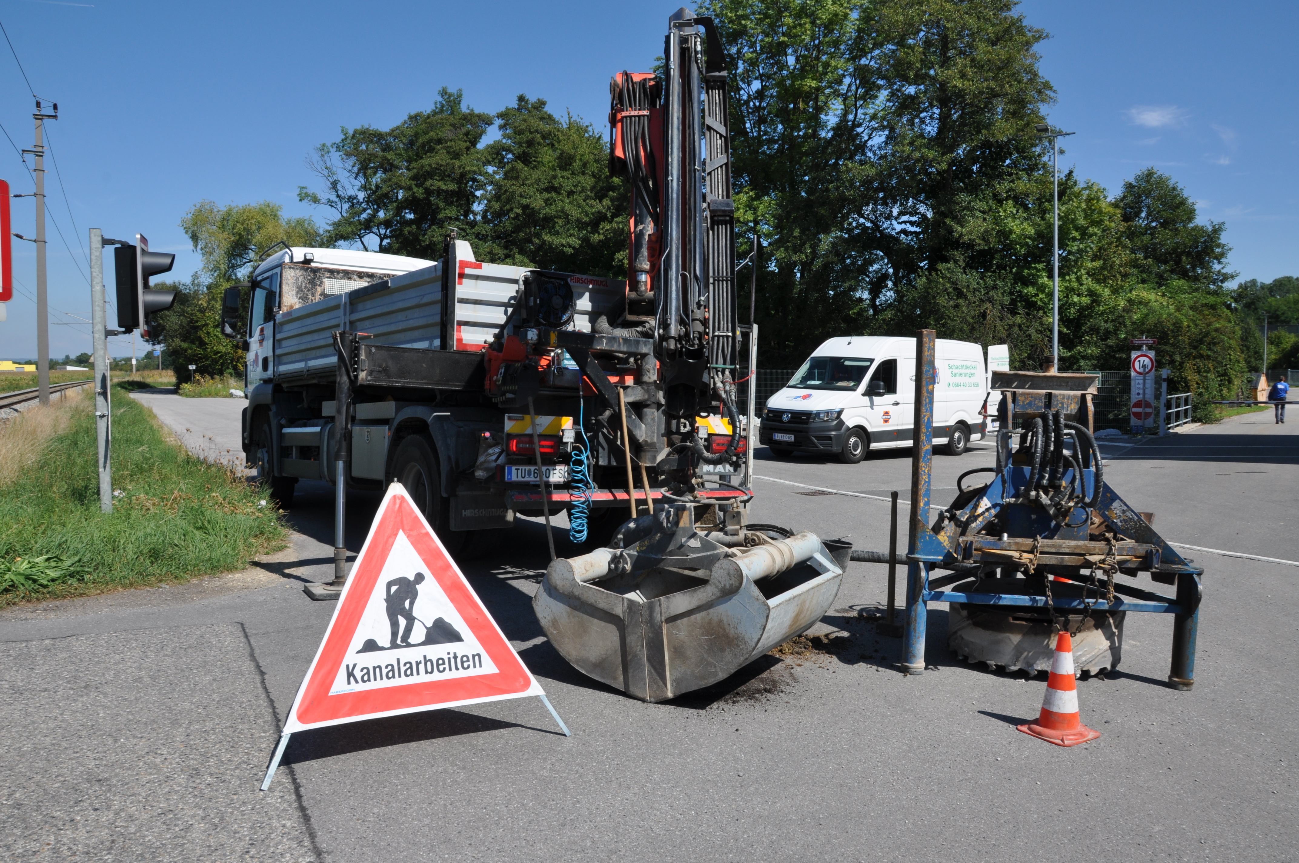 Schachtdeckel sanieren, heben und angleichen - Special kompetencer