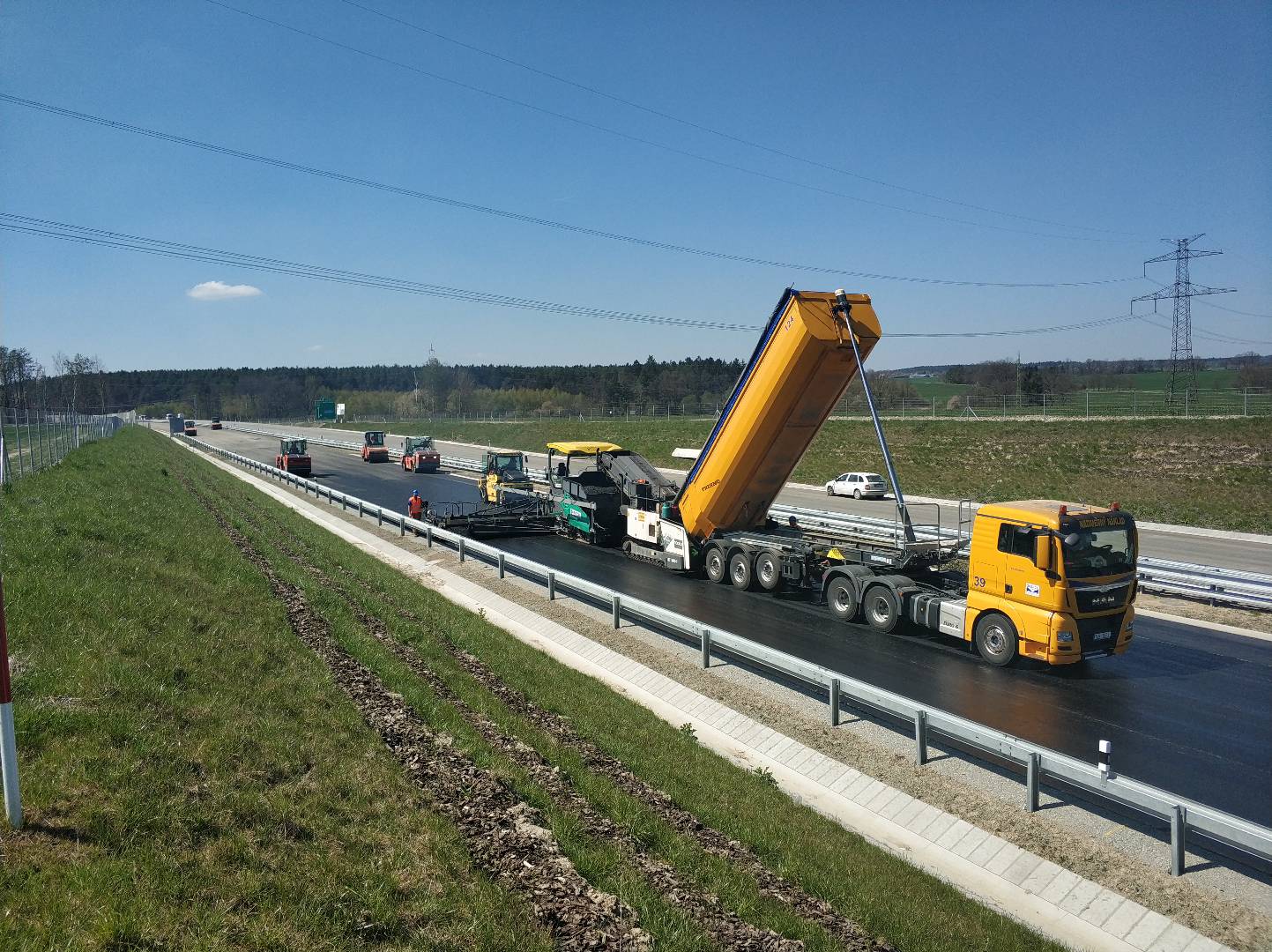 Dálnice D3 – výstavba úseku Bošilec–Ševětín - Vej- og brobyggeri