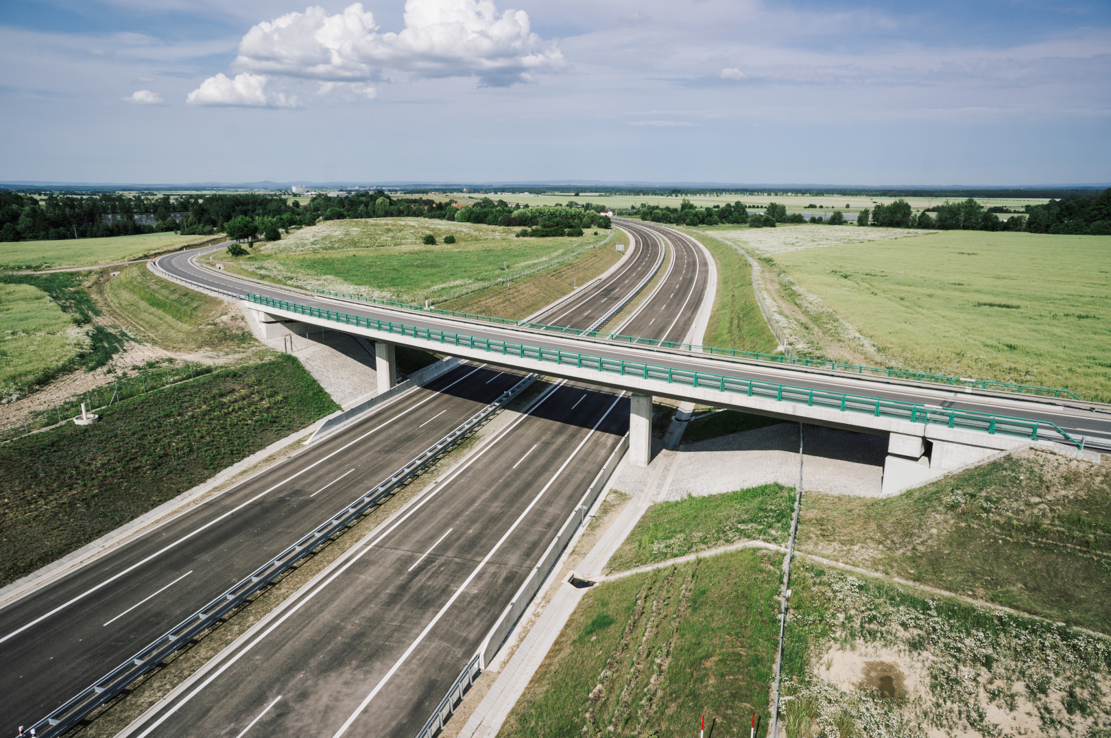 D3 – úsek Bošilec–Ševětín - Vej- og brobyggeri