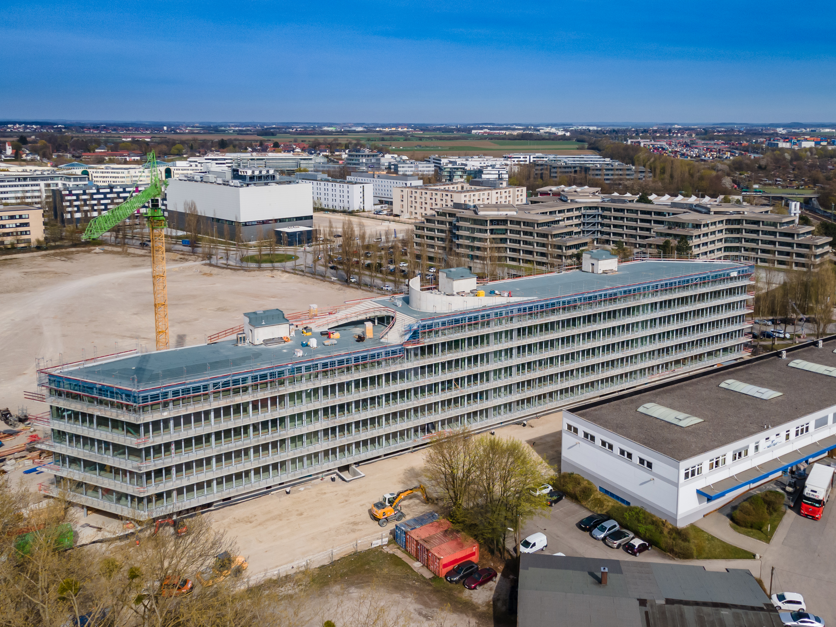 Hammerschmidt - Bürogebäude mit Dachterrasse und offenem Parkdeck - Byggearbejde