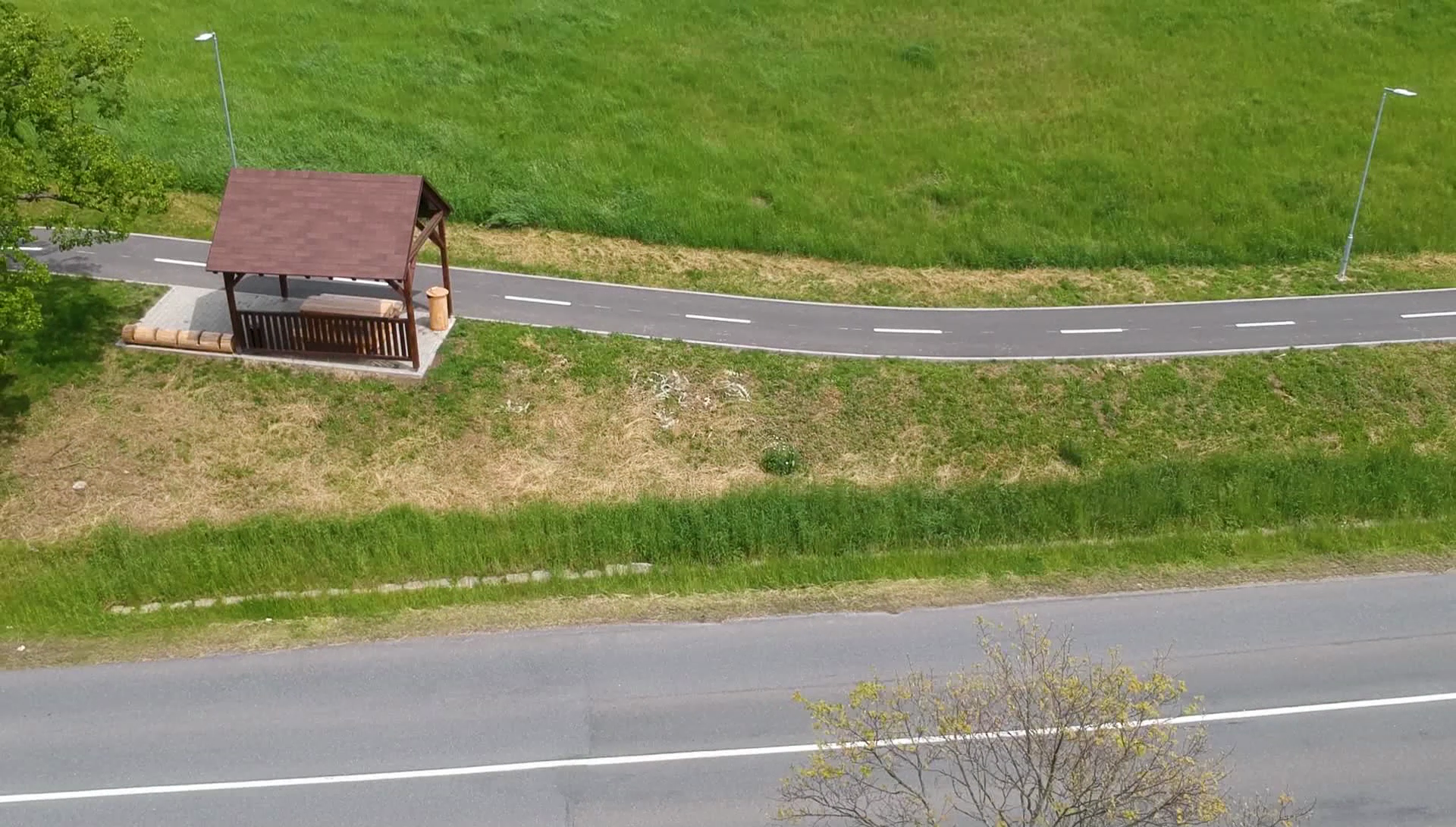  Stezka pro chodce a cyklisty v úseku Hřivínův Újezd – Kaňovice - Vej- og brobyggeri