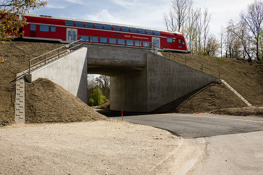 Eisenbahnüberführung Walpertskirchen - Vej- og brobyggeri