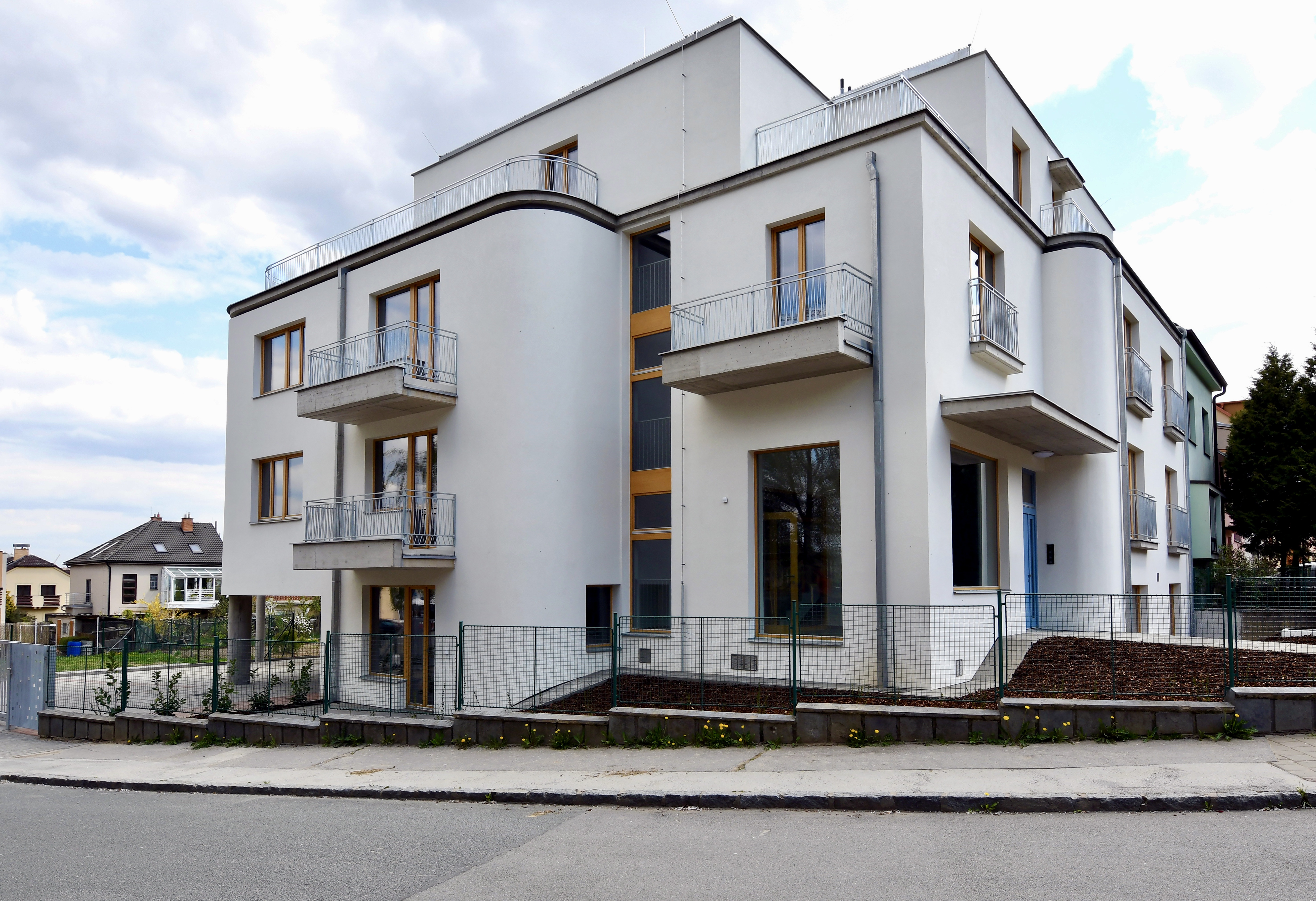 Brno-Jundrov – rekonstrukce bytového domu - Byggearbejde