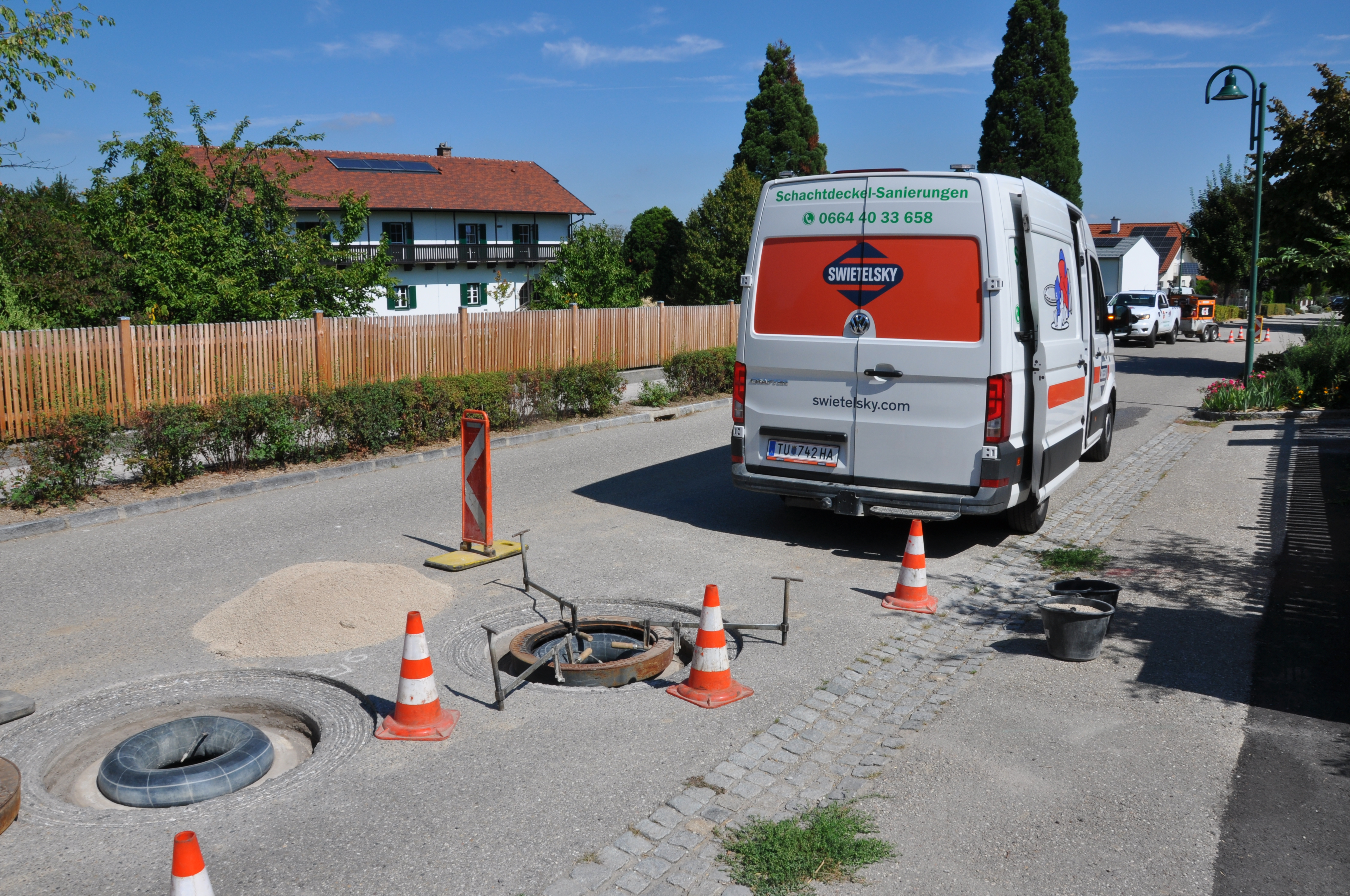 Schachtdeckel sanieren, heben und angleichen - Special kompetencer