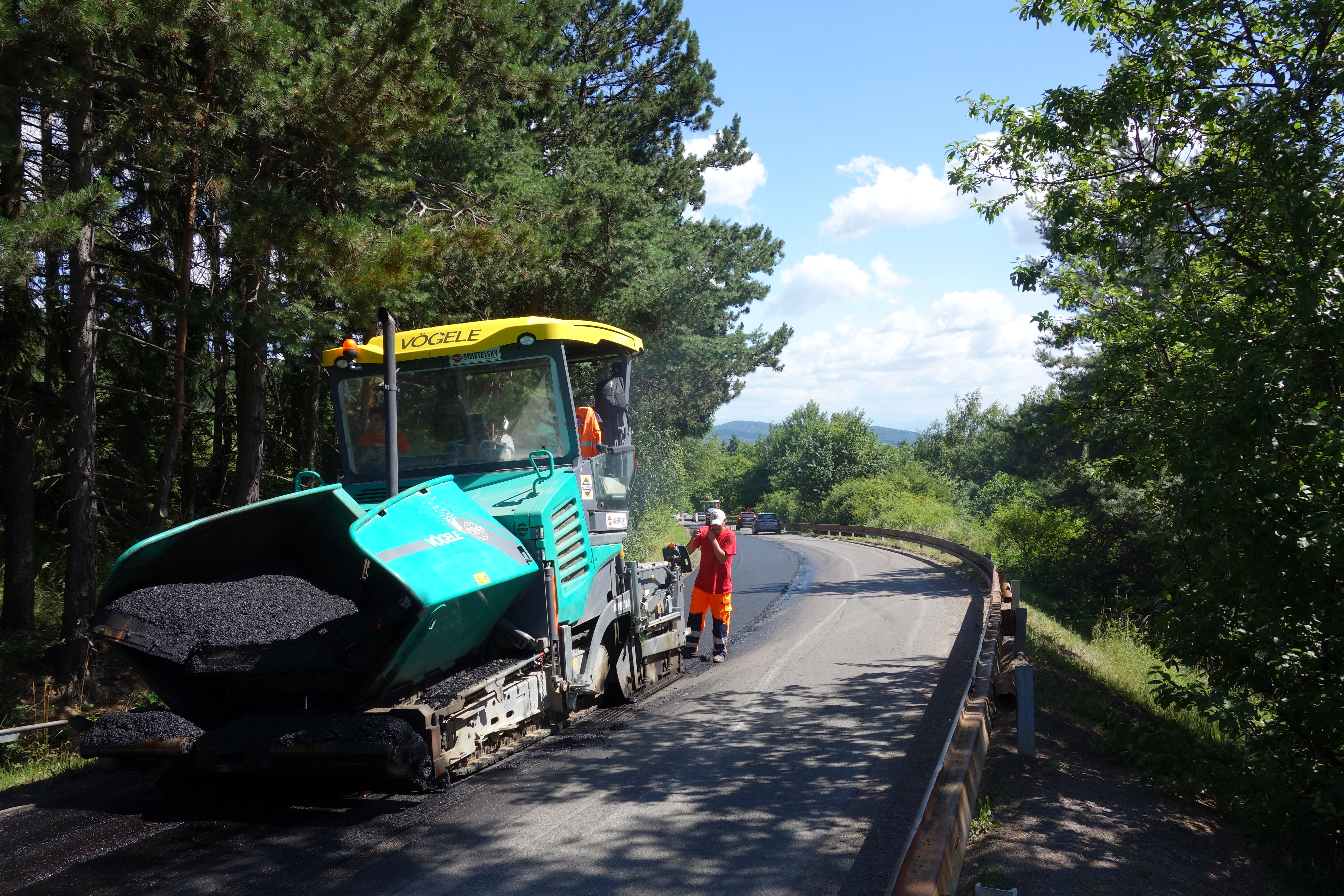 Rekonštrukcia cesty Banská Štiavnica - križovatka - Vej- og brobyggeri