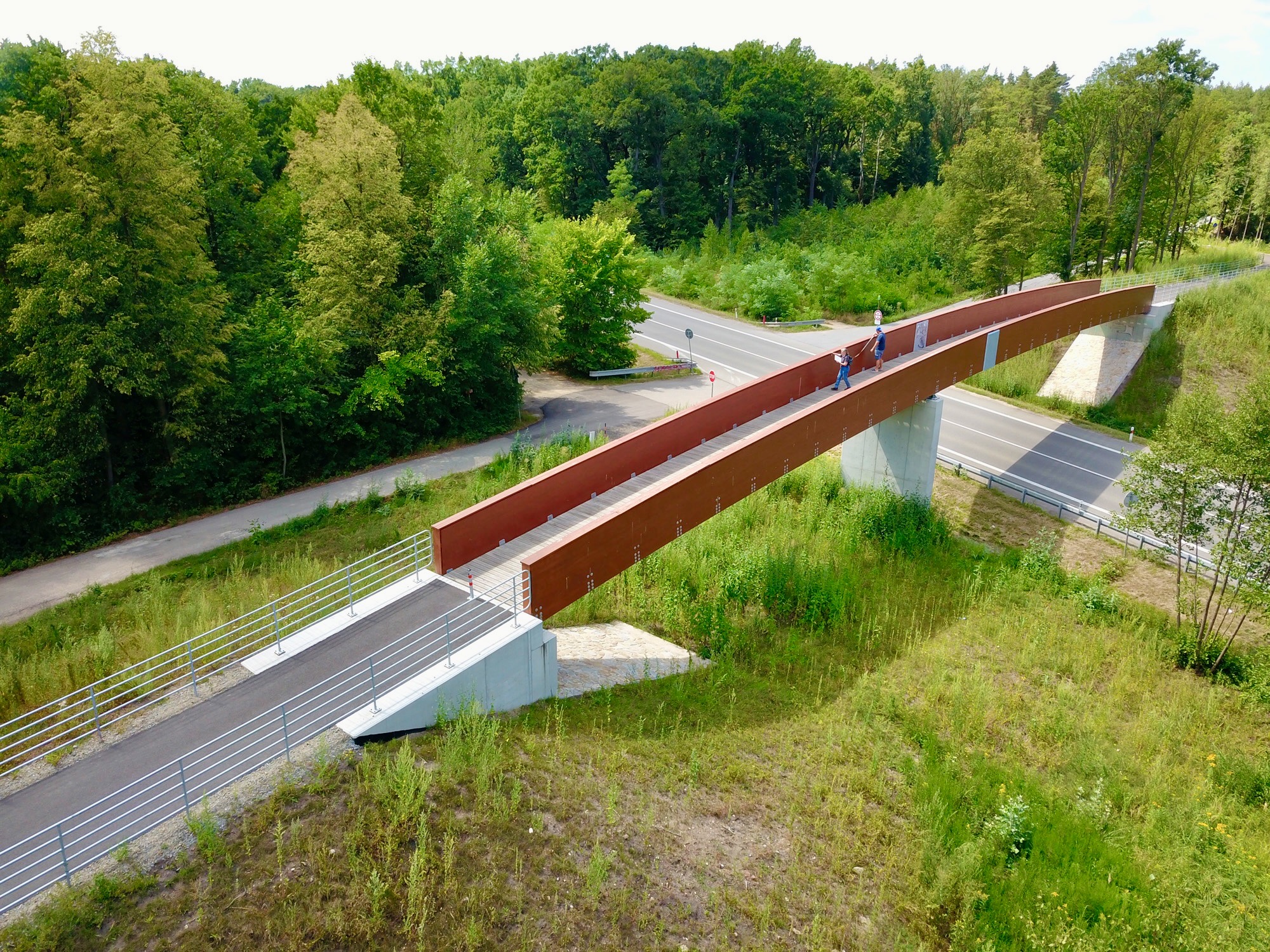 Hodonín – přemostění silnice I/55 – stavba lávky pro cyklisty a chodce - Vej- og brobyggeri