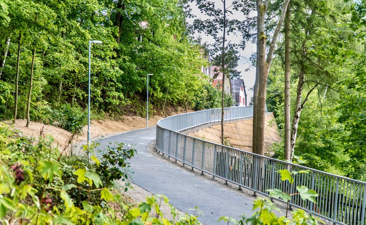 Jablonec nad Nisou – výstavba cyklostezky Odra–Nisa, úsek ul. 5. května – sjezd na silnici I/14 - Vej- og brobyggeri